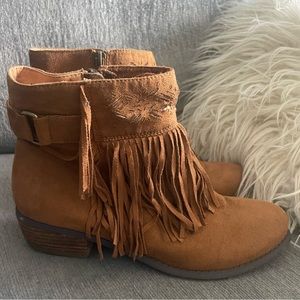 Suede fringed ankle boots